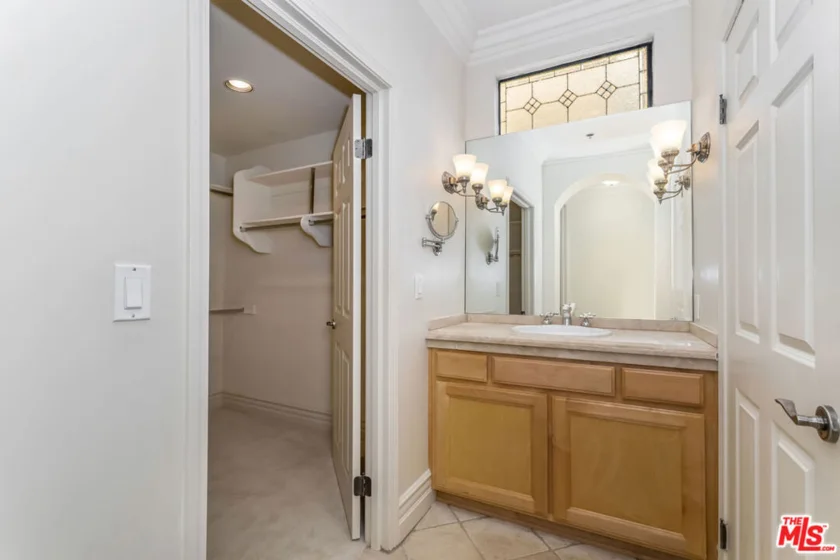 10364 Almayo Avenue #103 photo 28