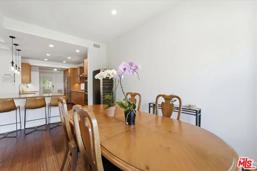 1544 Michael Lane photo 6