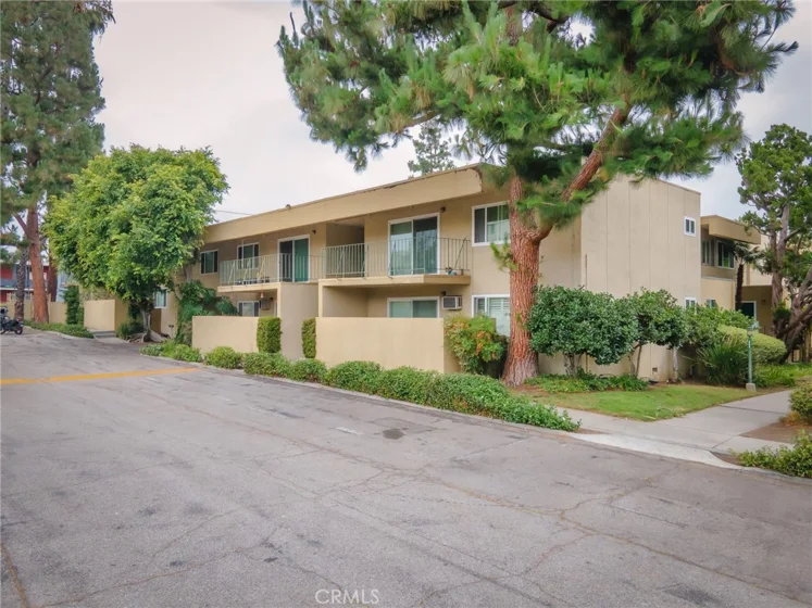 11138 Aqua Vista Street #18 photo 33