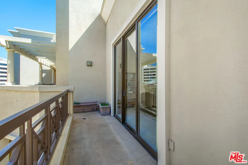 11847 Gorham Avenue #403 photo 31