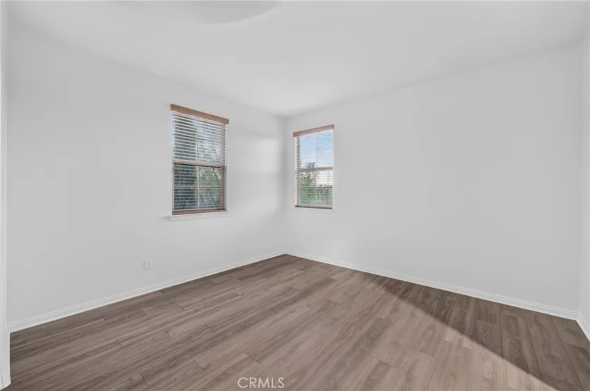 30780 Olympia Rose photo 31
