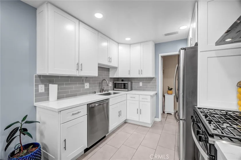 10761 Magnolia Avenue #101 photo 11