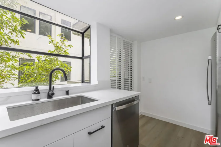 11601 Montana Avenue #PH7 photo 33