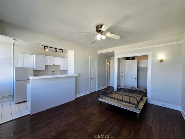 455 E Ocean Boulevard #915 photo 39