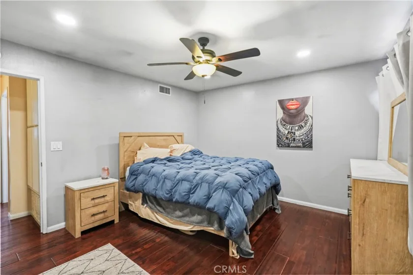 11401 Berendo Avenue #6 photo 9