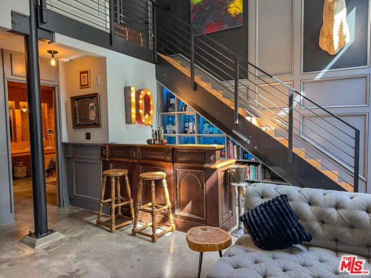1037 N Laurel Avenue #10 photo 10