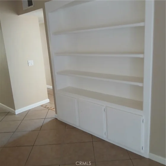 2433 West Acacia Avenue photo 13