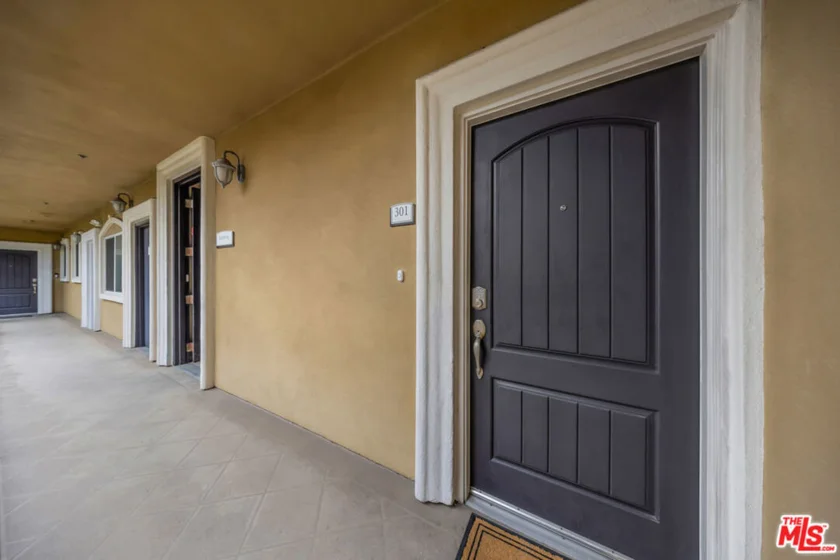 3401 S Bentley Avenue #301 photo 21