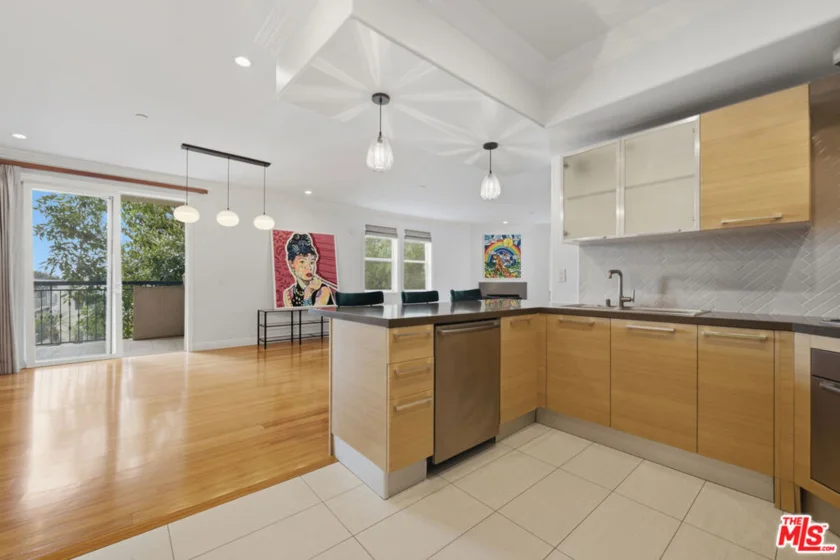 8121 Norton Avenue #201 photo 12