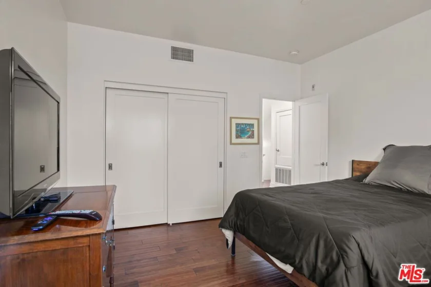 25 Delancy photo 27