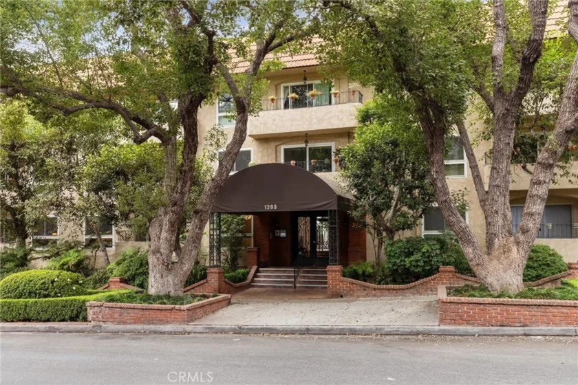 1203 N Sweetzer #118 photo 17