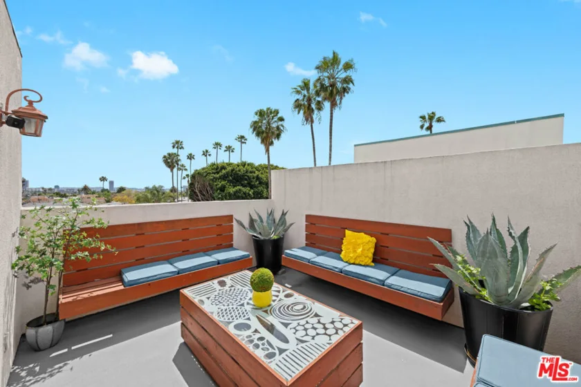 1010 N Curson Avenue #108 photo 1