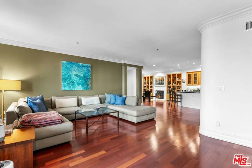 850 N Croft Avenue #302 photo 36