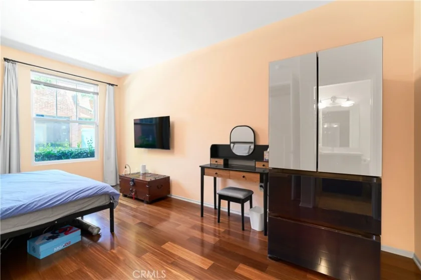 309 Metro Court photo 5