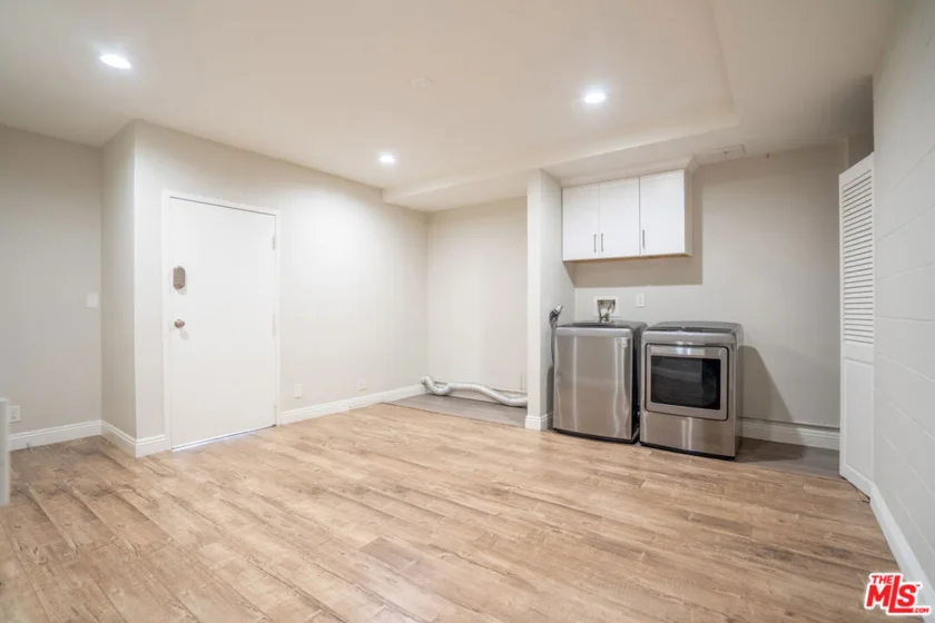 4368 W 8th Street #17 photo 36