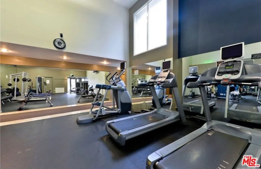 5530 Owensmouth Avenue #219 photo 9