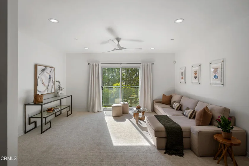 159 W Green Street #502A photo 38