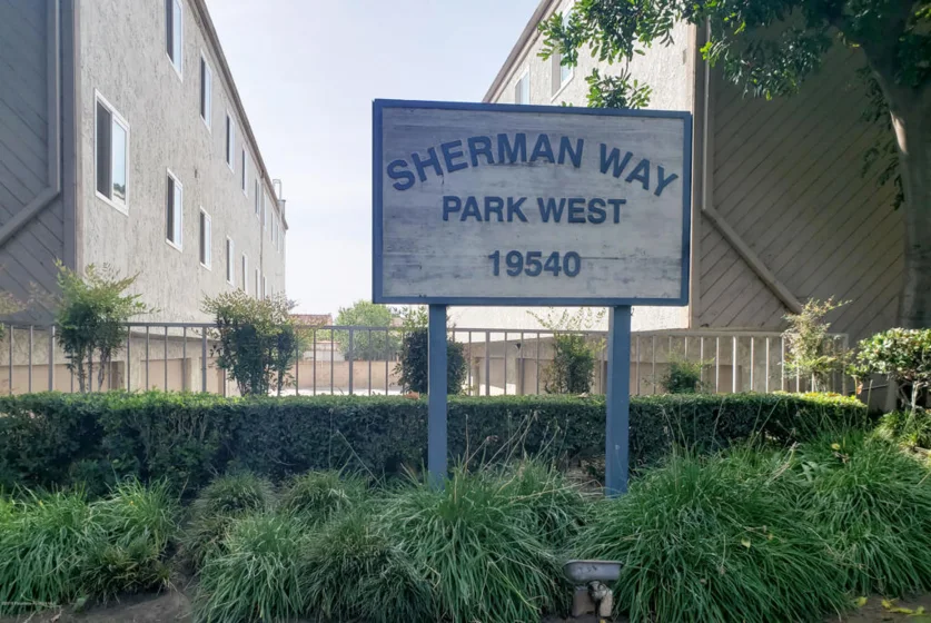 19540 Sherman Way #601 photo 1