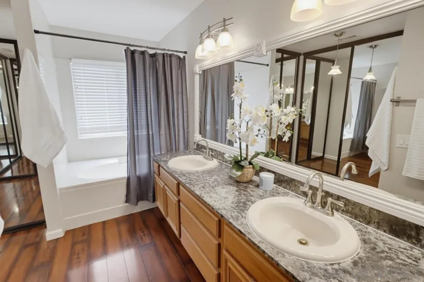 8391 Suntree Place photo 15
