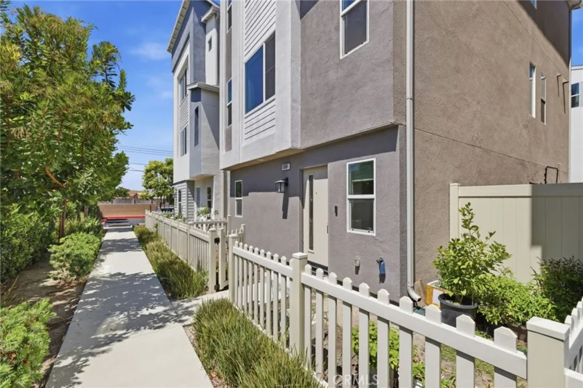 10881 Shoals Place photo 13