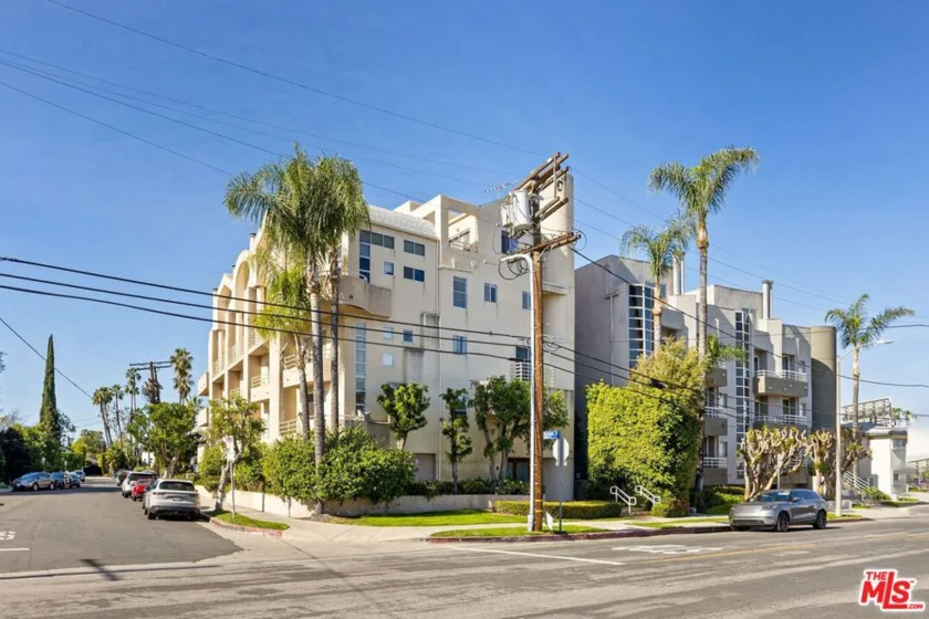 4549 Haskell Avenue #1 photo 2