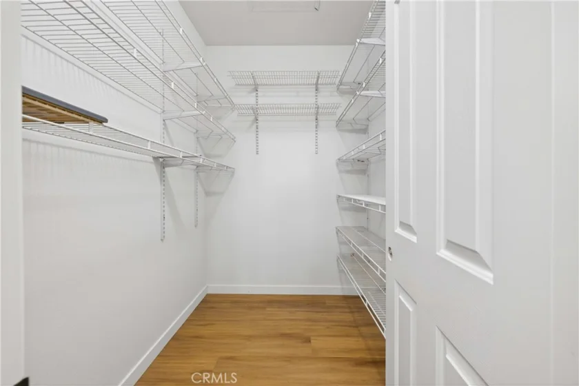 2329 Sunningdale photo 23