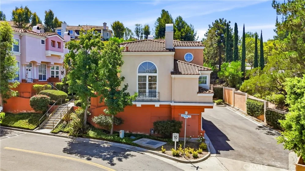 1080 South Rossano Way photo 4