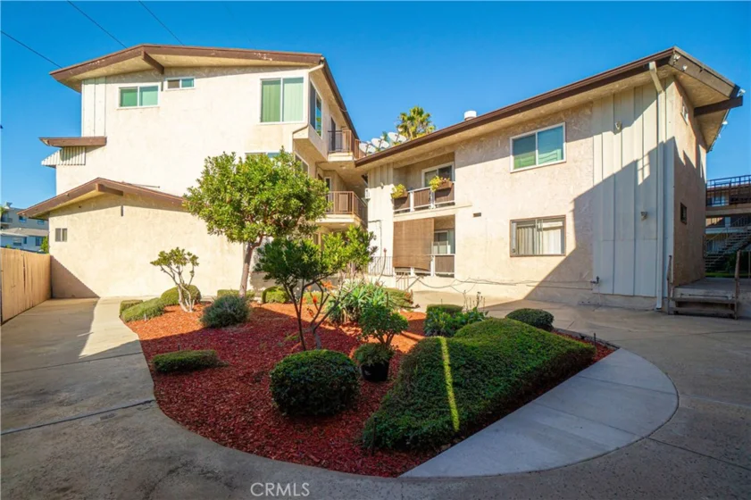 7000 S La Cienega #25 photo 1
