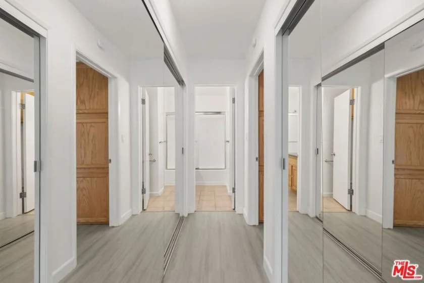 1440 Veteran Avenue #407 photo 10