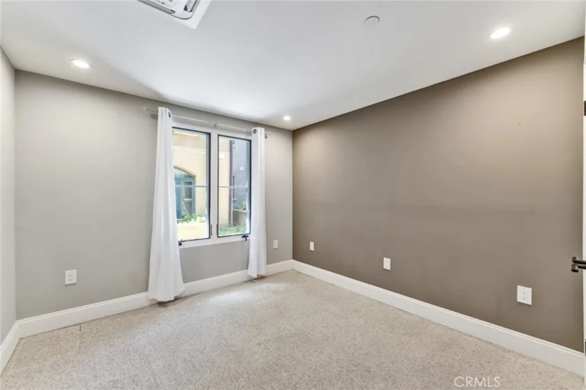 168 S Sierra Madre Boulevard #113 photo 20