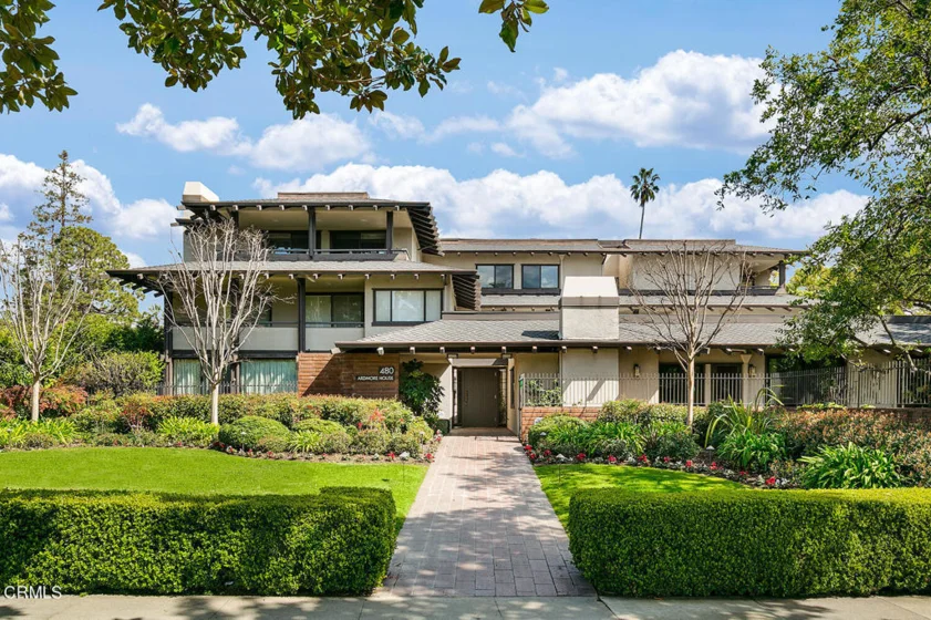 480 S Orange Grove Boulevard #12 photo 1