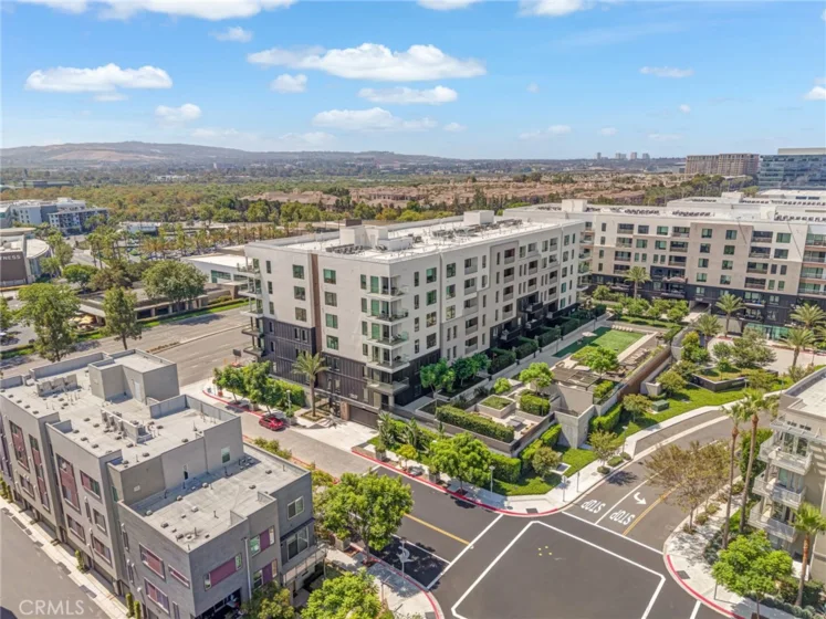 4600 Rivington photo 32