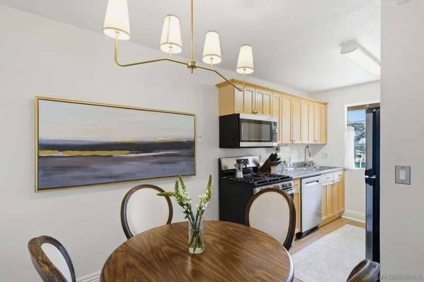 4775 Seminole Drive #201 photo 6