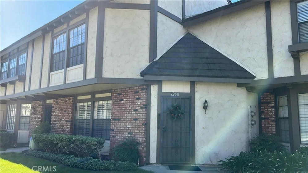 1268 Stonehedge photo 1