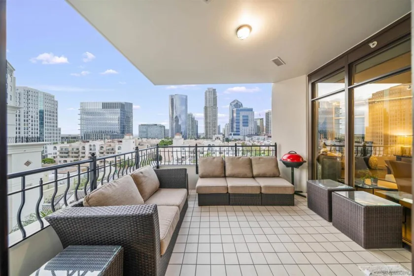 700 W Harbor Drive #805 photo 33