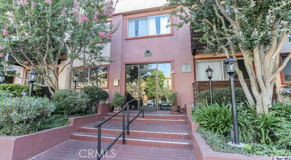 5349 Newcastle Avenue #26 photo 1