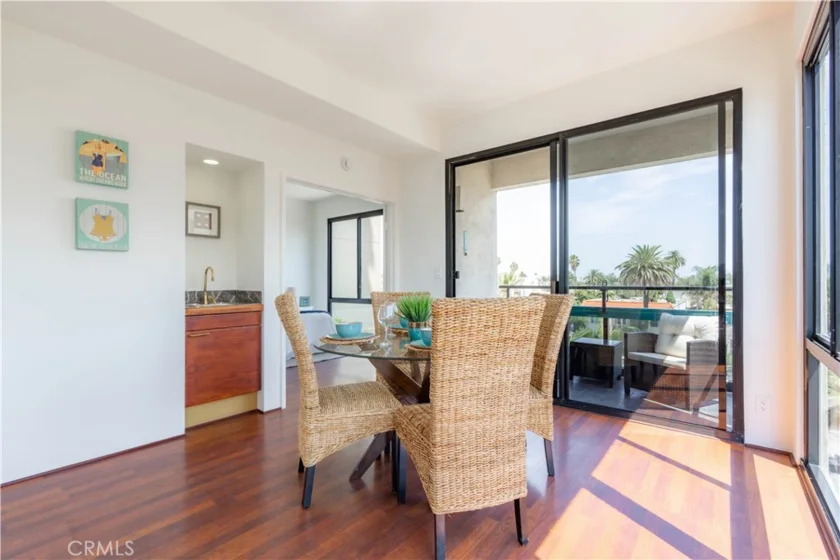 1310 E Ocean #401 photo 19