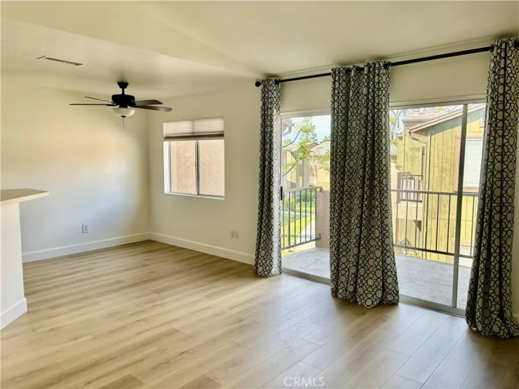 2612 Avenida Del Vista #203 photo 4