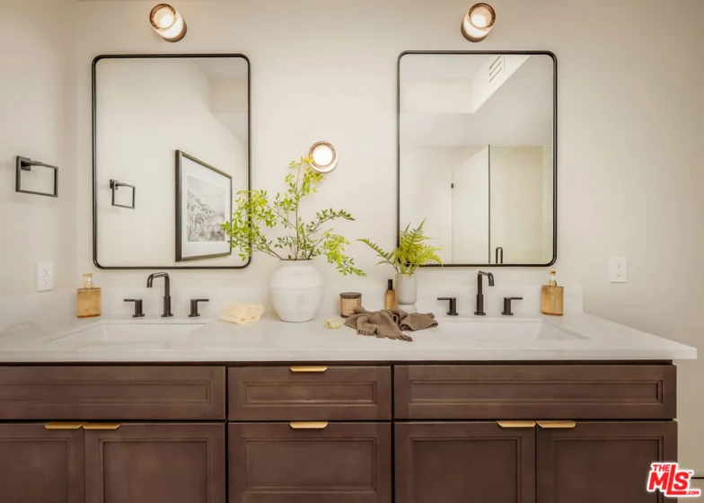 10551 Wilshire Boulevard #403 photo 7