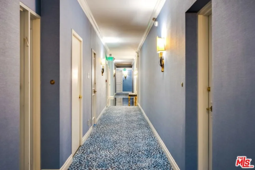 10433 Wilshire Boulevard #405 photo 7