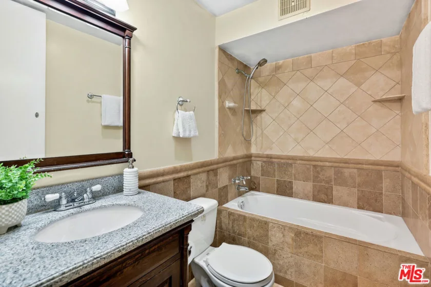 6515 Green Valley Circle #104 photo 24