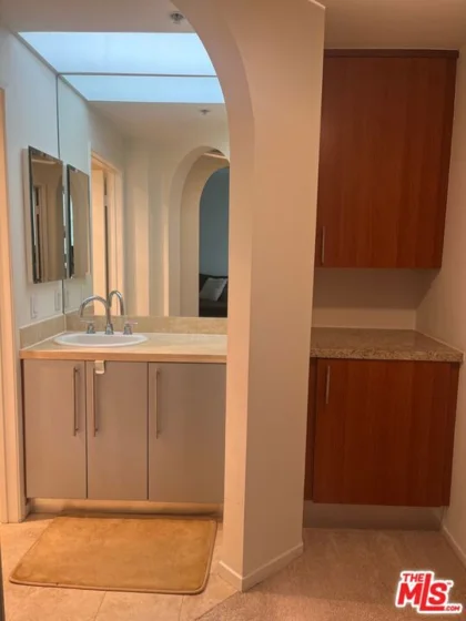 620 S Gramercy Place #339 photo 9