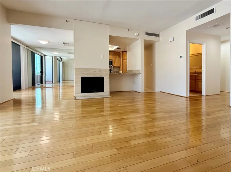 600 W 9th #1508 photo 2