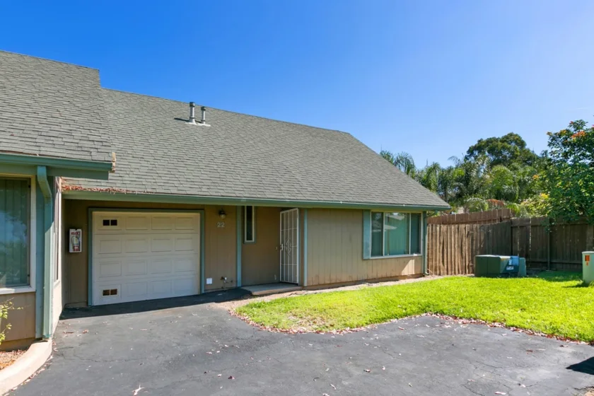 900 N N Citrus Avenue #22 photo 1