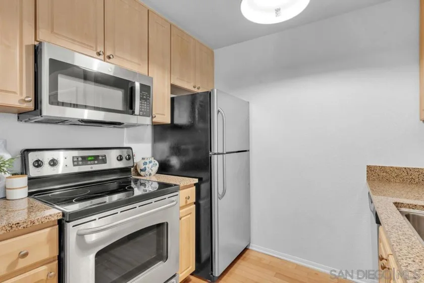 1970 Columbia Street #301 photo 7