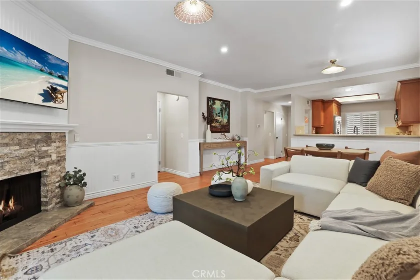 366 Villa Point photo 14