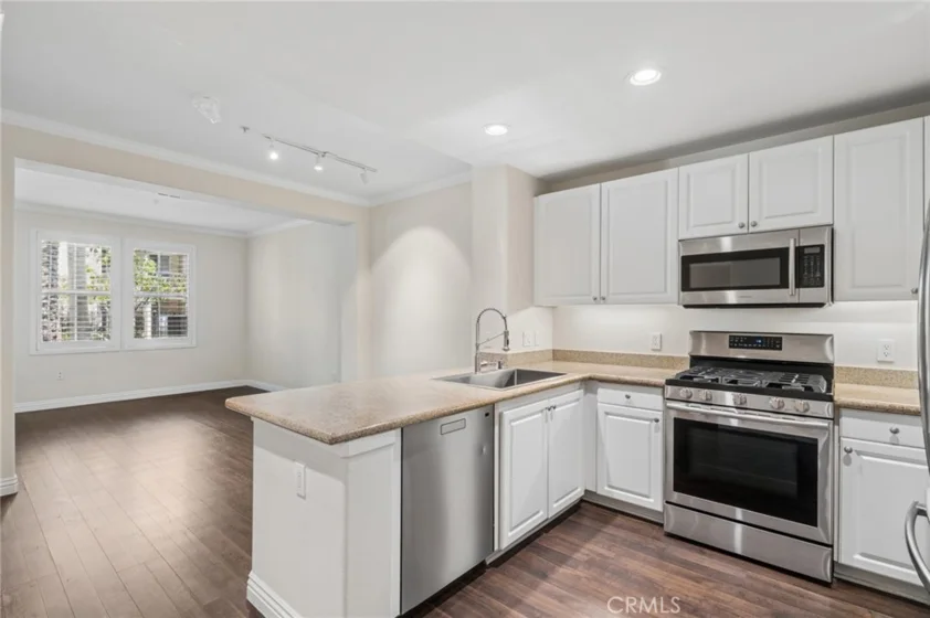 2147 Watermarke Place photo 11