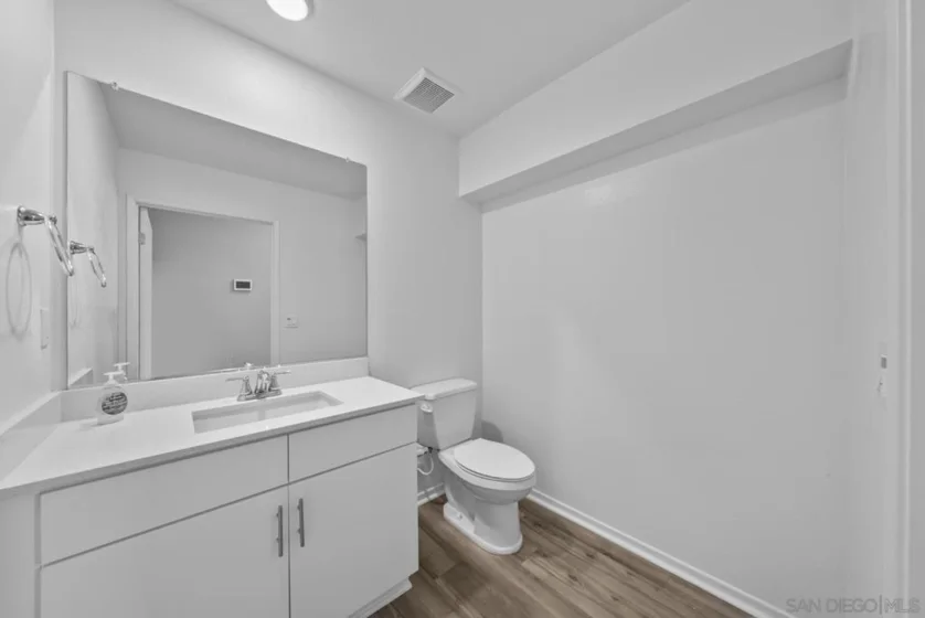 5223 Surfwalk Way #111 photo 36