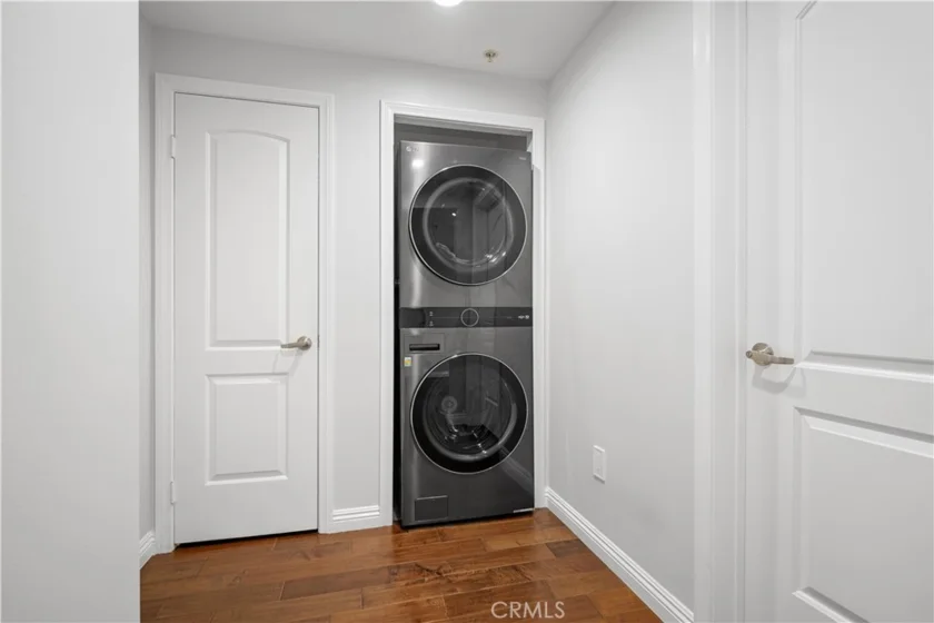 6800 Corbin Avenue #106 photo 25