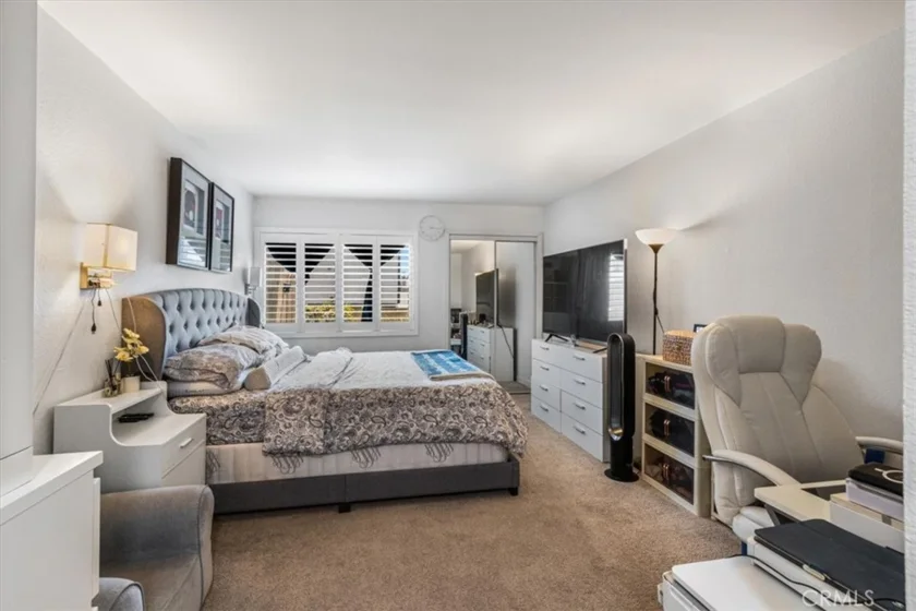 278 N Wilshire #129 photo 21